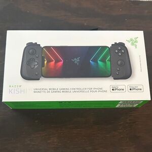 “Razer Kishi V2 iPhone Mobile Gaming Controller – Open Box Excellent”